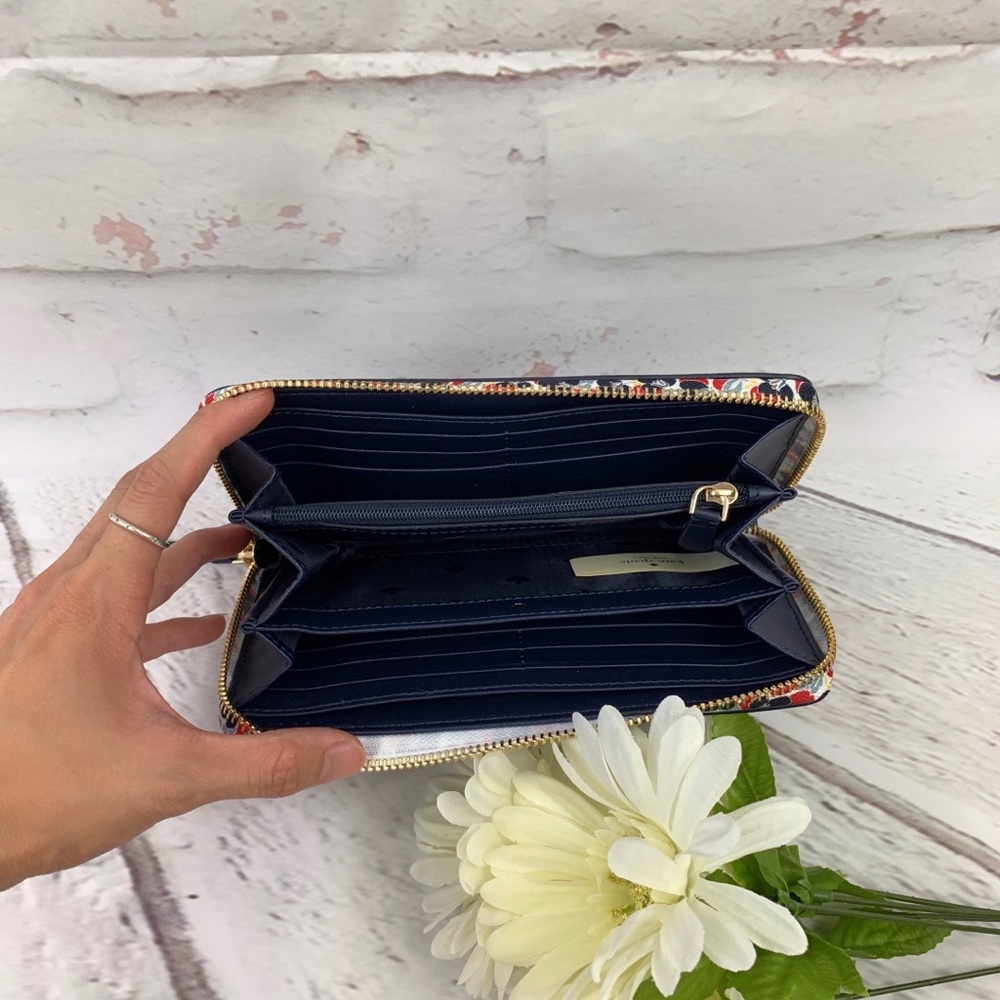 ❗️SALE Kate Spade Cameron Floral Large Wallet - Picture 5 of 6